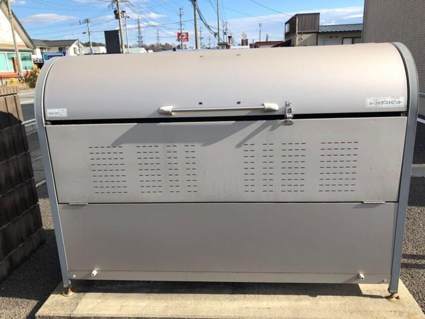 専用ゴミ捨て場 イーグルネスト Ａ