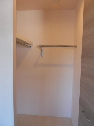 ウォークインクローゼット バレンタインハウス温泉町