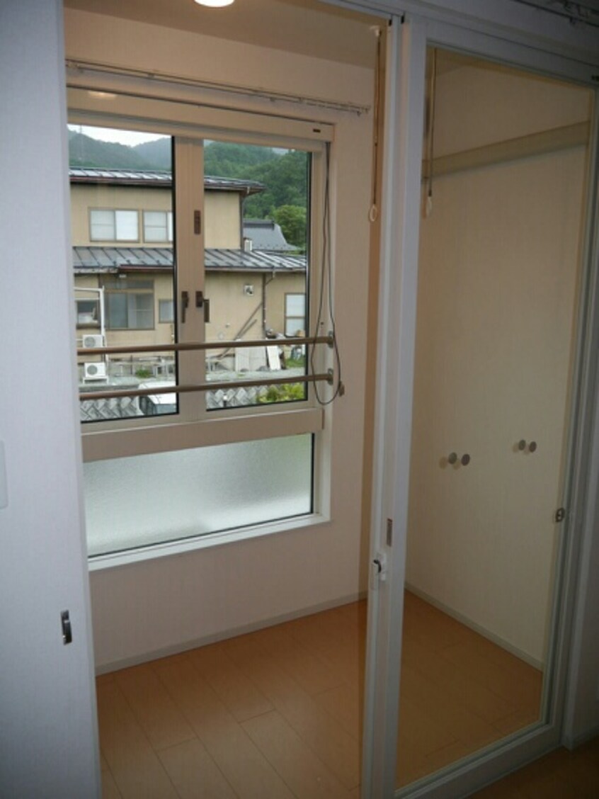 その他 シャイン