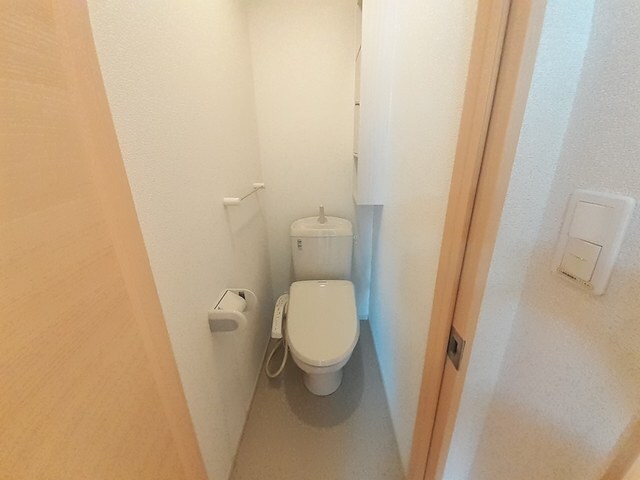 トイレ エヌ・ワイ　プロムナード