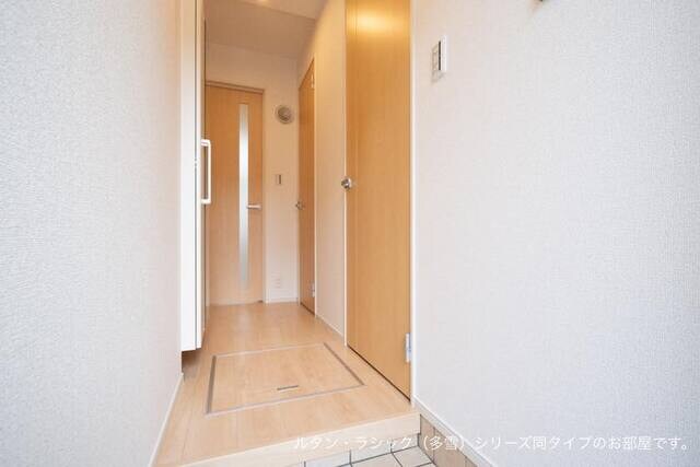 玄関 リズブラン　モーム