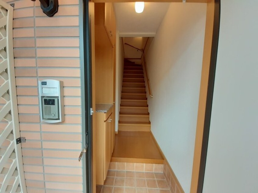 玄関 リリエンハイム　Ｂ