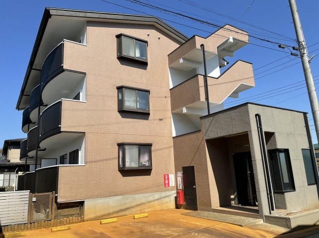 落ち着いた雰囲気の外観です プロシードGTF