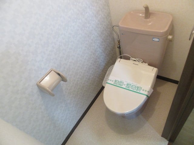 落ち着いた色調のトイレです プロシードGTF