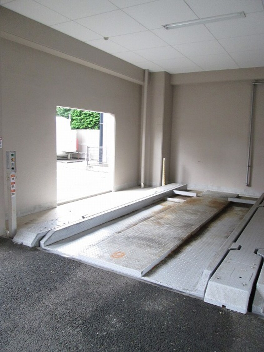 駐車場 アンソレイエ・アビタシオン