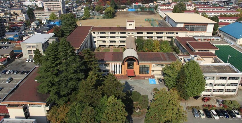 山形県立山形東高等学校 505m アンソレイエ・アビタシオン