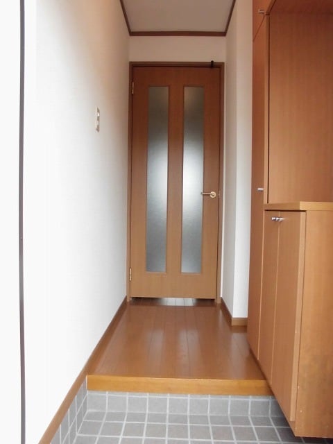 玄関 ジェントリー下条Ａ棟