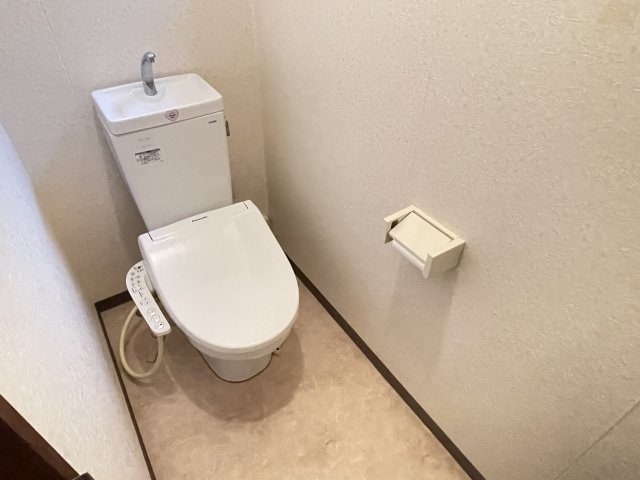 コンパクトで使いやすいトイレです コーポ清江
