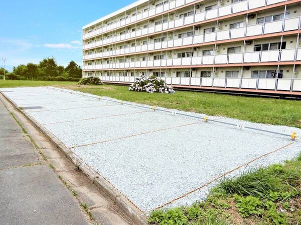 車をお持ちの方に嬉しい駐車場付きの物件です 奥羽本線・山形線/東根駅 徒歩21分 4階 築45年