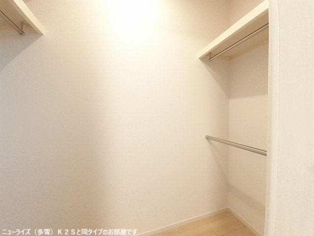 収納 メゾンシュエットⅡ