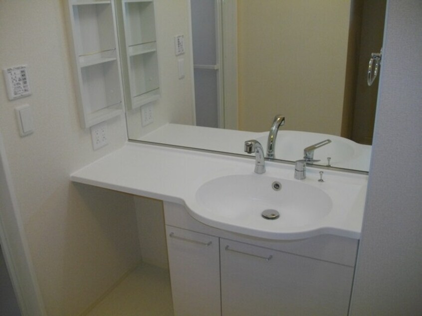 洗髪洗面化粧台 フォレスタ中央