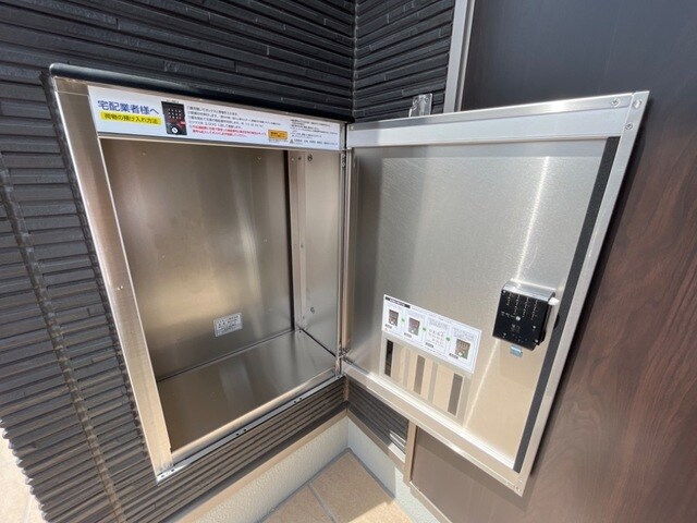 宅配ボックス(イメージ) コンテント