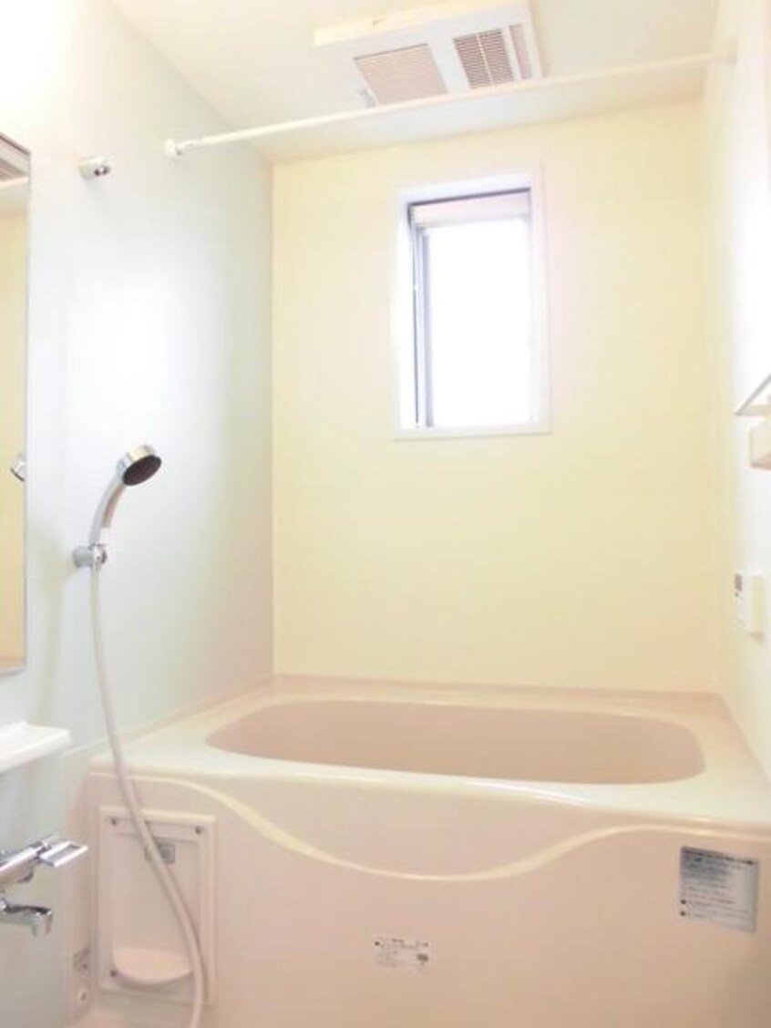 バス／シャワールーム等 ヴィラ　ルミナーレ　Ⅰ