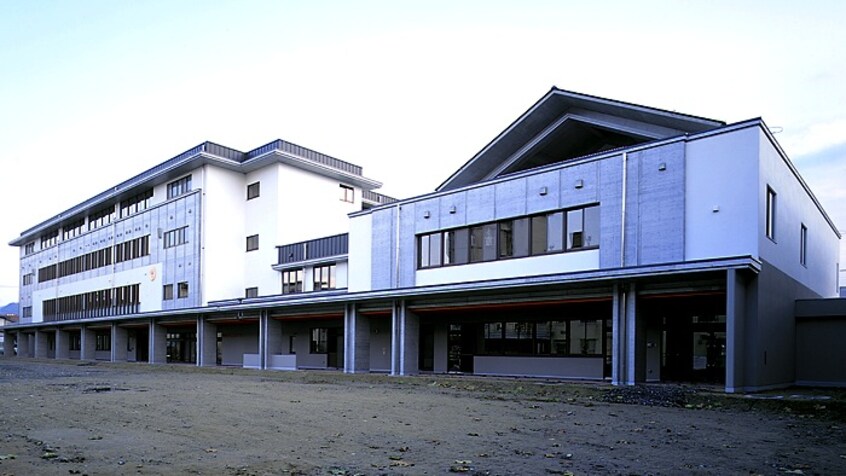 山形市立第七小学校 935m グランドコート．Ｍ