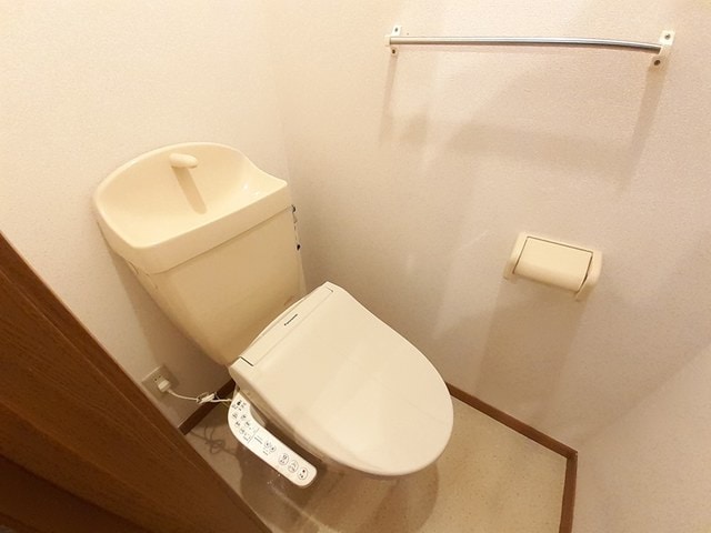 トイレ インヴェルノ　セレーノ