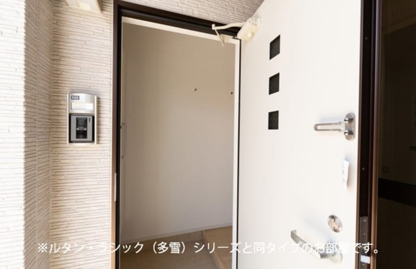 玄関 フォンテーヌⅢ　Ｃ