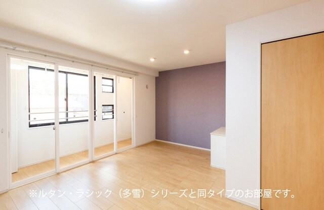 居室・リビング フォンテーヌⅢ　Ｃ