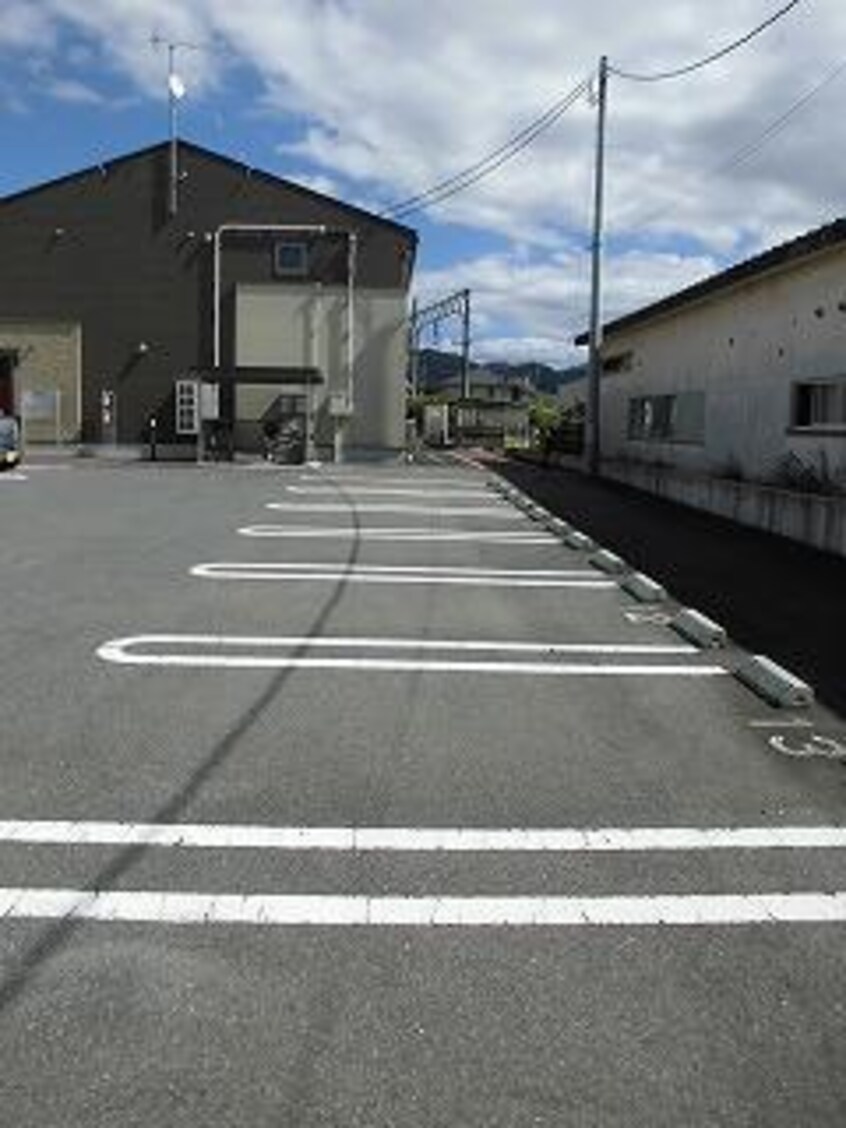 駐車場 シャルマン北町　壱番館
