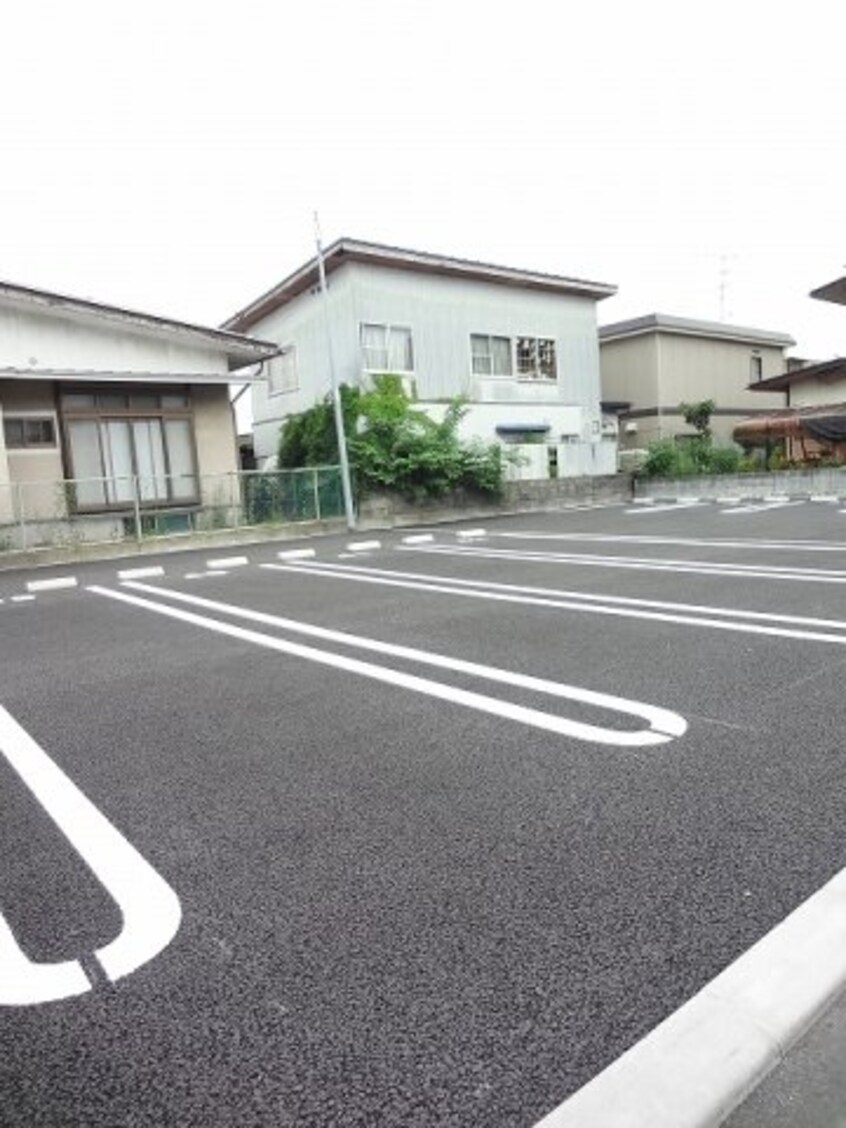 駐車場 ヴィラ　ルミナーレ　Ⅴ