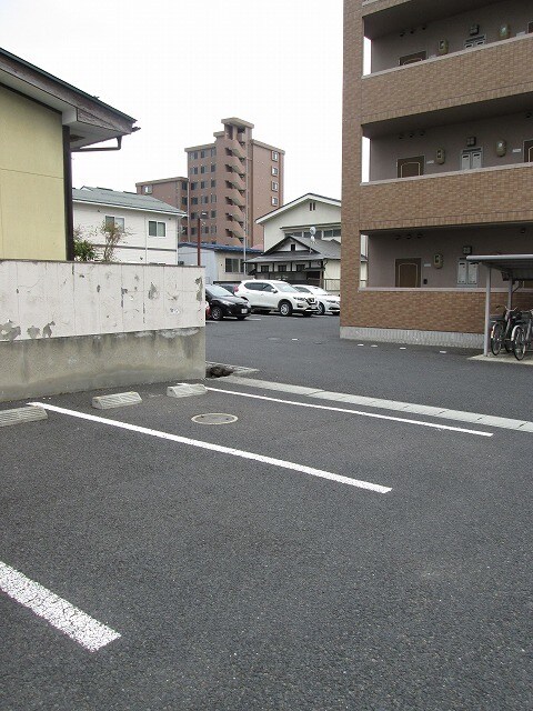 駐車場 パラディーゾ木の実町