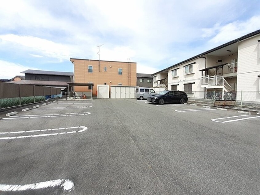 駐車場 セレナーデ