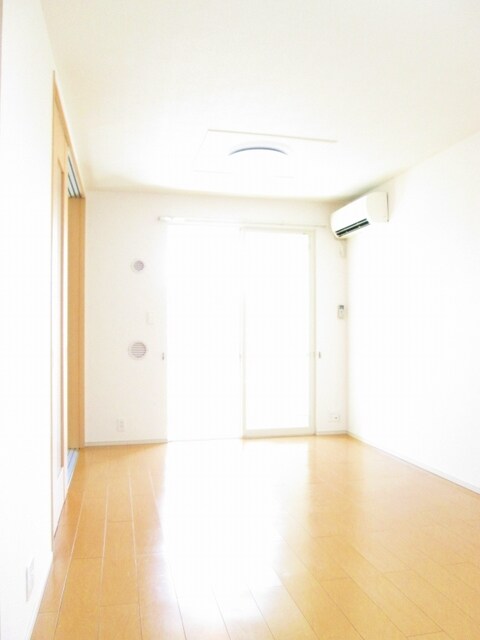 居室・リビング 秋桜　２０１１　Ａ