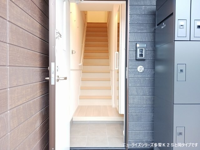 玄関 メゾンシュエットⅡ