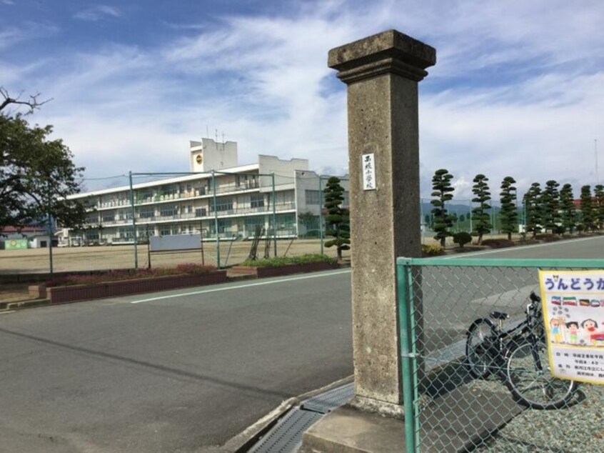 西根小学校 0.6km グランチェスタ悠壱番館