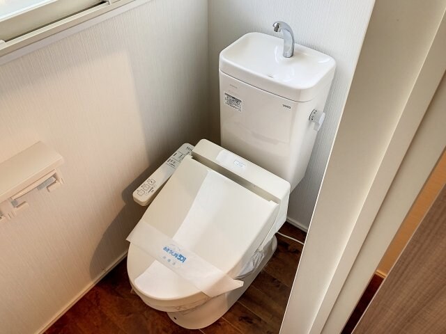 シンプルで使いやすいトイレです Chatsworth七日町