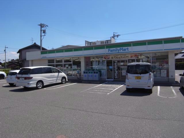 ファミリーマート岐阜柳津丸野店(コンビニ)まで668m クレセール