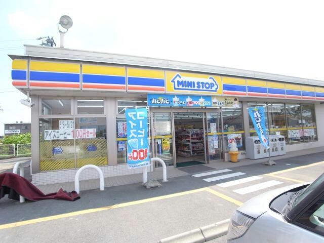 ミニストップ羽島尾濃大橋店(コンビニ)まで1332m Fontaine Yoshida