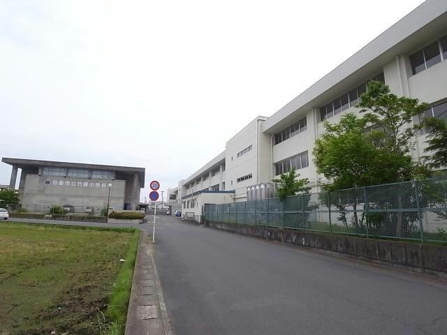 羽島市立竹鼻小学校(小学校)まで780m リンピアＨＡＮＡＭＵＲＡ