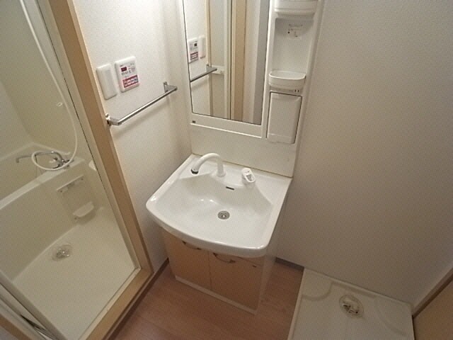 ｼｬﾜｰ付き独立洗面台 さくら　ｓｑｕａｒｅ