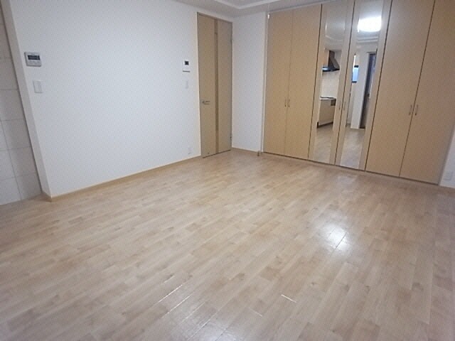 リビングダイニング さくら　ｓｑｕａｒｅ