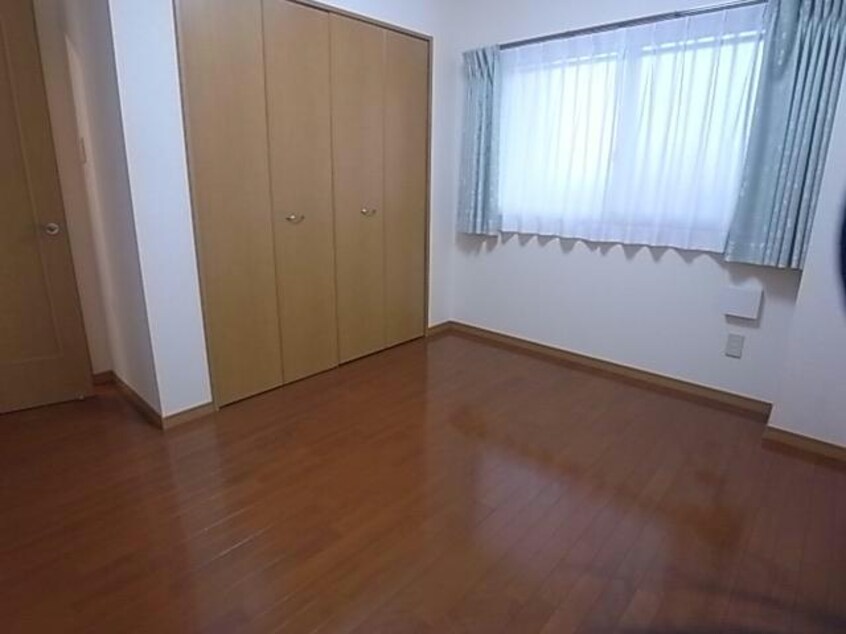  レジデンスタツミ二番館