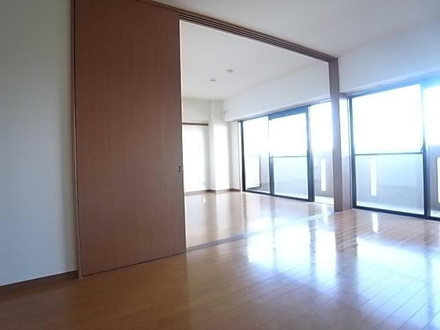  アクシスヨーロッパ壱番館