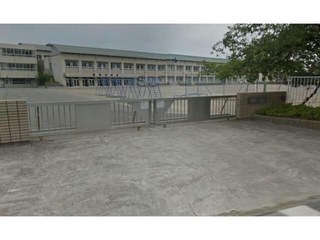 岐阜市立柳津小学校(小学校)まで1541m Grace　Villa　JⅡ