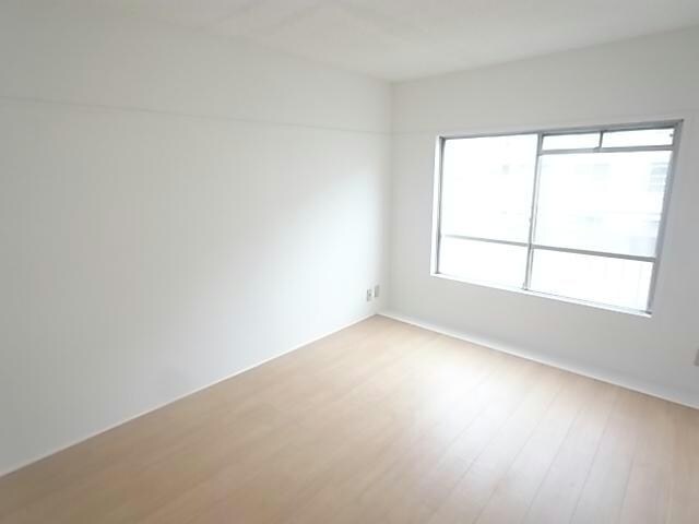  ヴィラナリー安八Ⅱ　２号棟