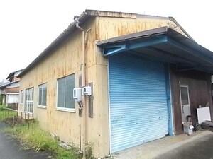 安八町牧貸倉庫