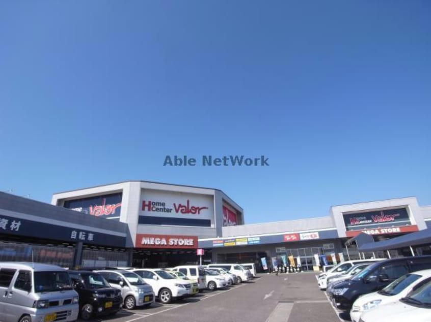 ホームセンターバローメガストア羽島インター店(電気量販店/ホームセンター)まで1304m シルバーストーン