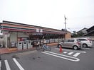 セブンイレブン羽島竹鼻町狐穴店(コンビニ)まで814m ハシマ．T．ハウス