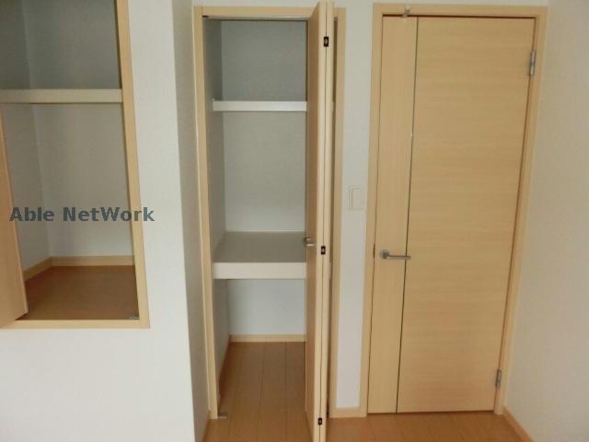 同棟別部屋写真 ランドヒルズD・E（大津）