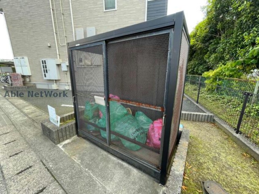  サンシャインヒルズA