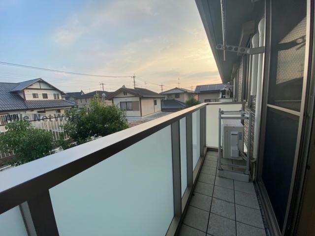 別棟同型タイプ アレイナガーデン