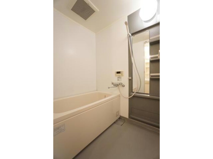 浴室 東海道本線/浜松駅 バス12分飯田下車:停歩3分 1階 築18年