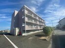 オン・フィールドの外観