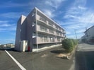 オン・フィールドの外観