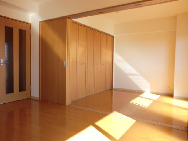  ウィングコート六軒