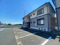 ハイカムール半田