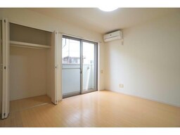 クローゼットタイプの収納